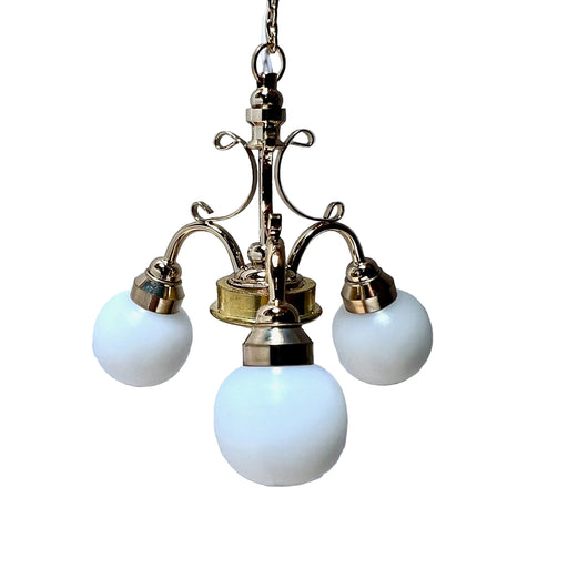 Kolmihaarainen kattoamppu pallokuvuilla.