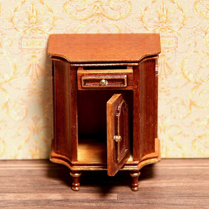 Yöpöytä, pikkukaappi, laatukaluste, pähkinä