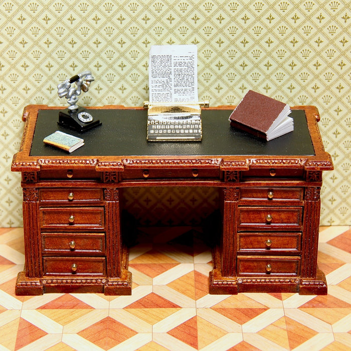 Writing desk, walnut, quality furniture