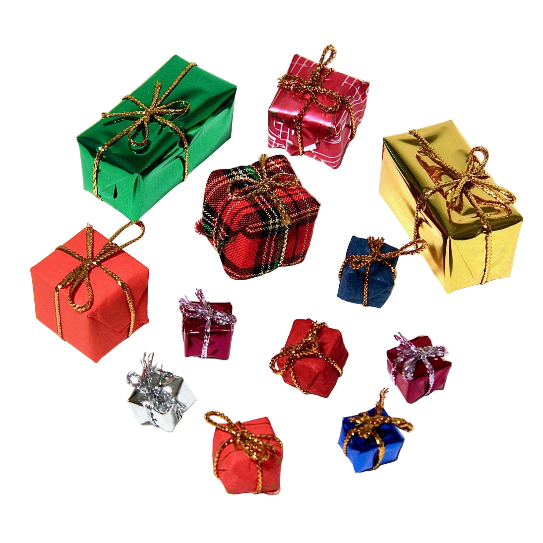 Lahjapaketit nukkekodin juhliin. 