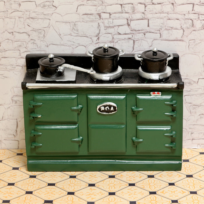 Minikattilat hellalla.