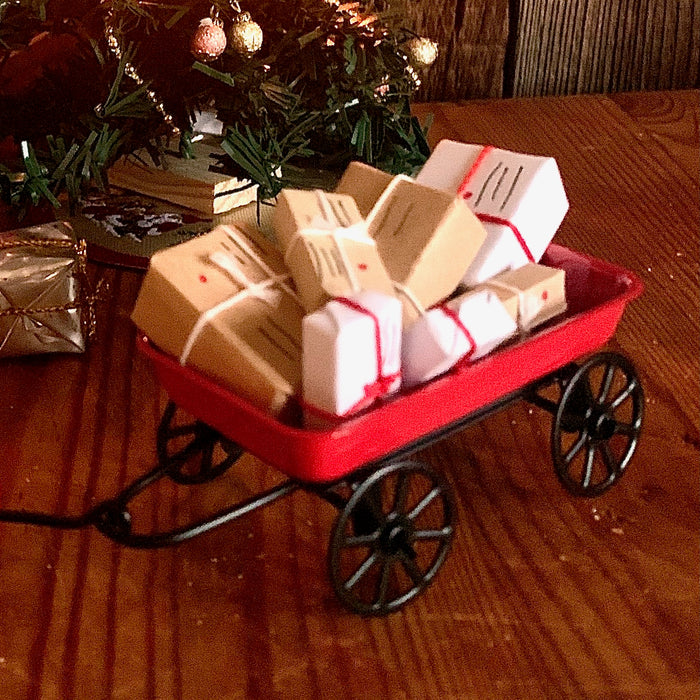 Kärry, punainen, isompi, metallia