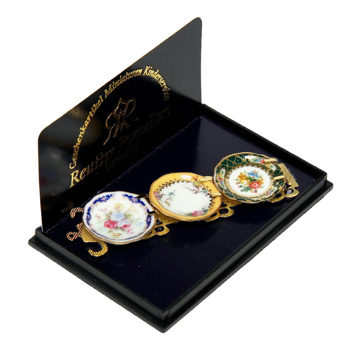 Miniatyyrilautaset posliinia