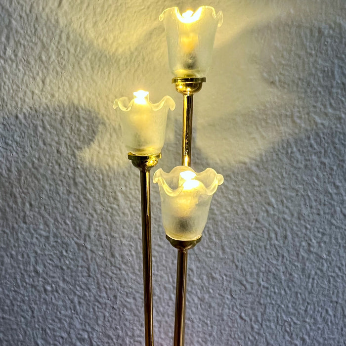 3-haarainen jalkalamppu, tulppaanikupu, pieni, LED