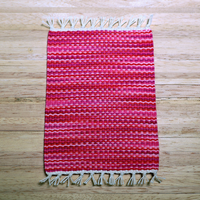 Rag rug, pink 9.5 x 16