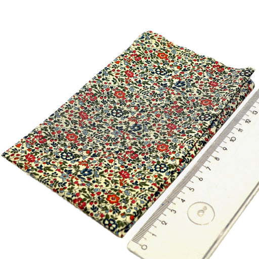 Kukkakangas nukkekotiin.