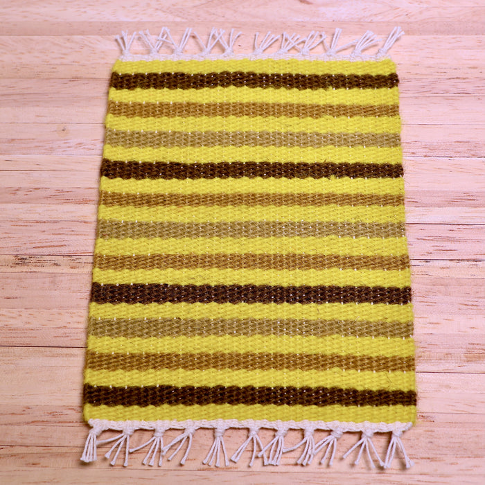 Trasmatta, gul-grön, smala ränder, finsk