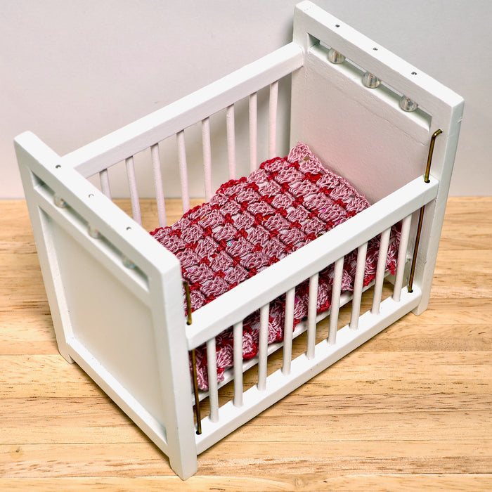 Bedspread for cot, pink-red, Finnish