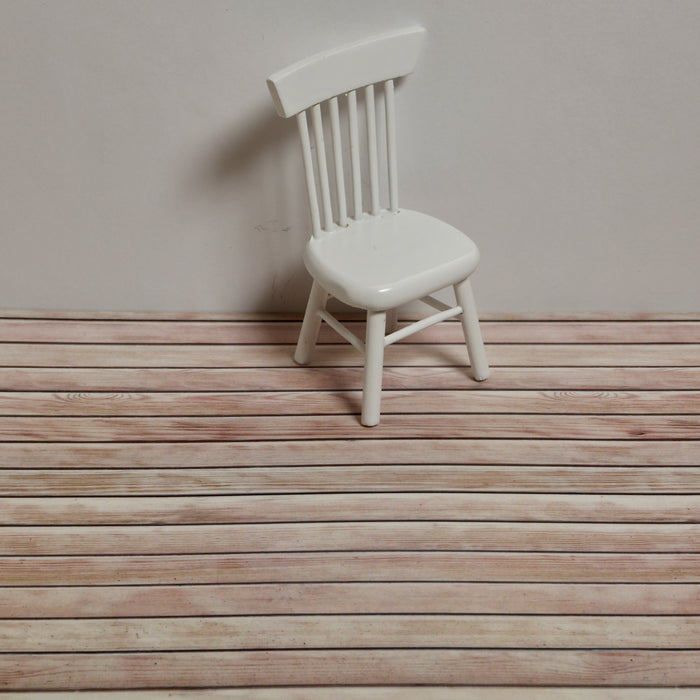 Floor or wall, light-colored board
