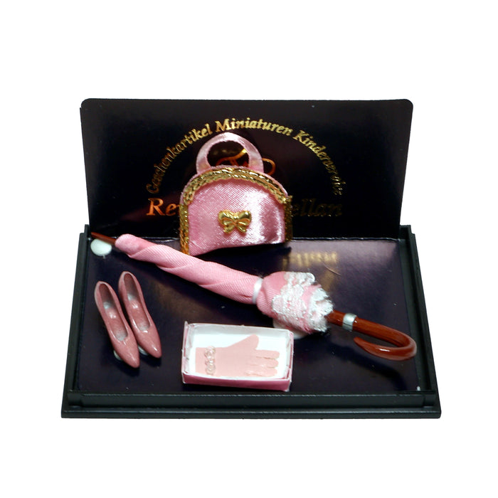 Woman's accessories, 5 pieces, Reutter