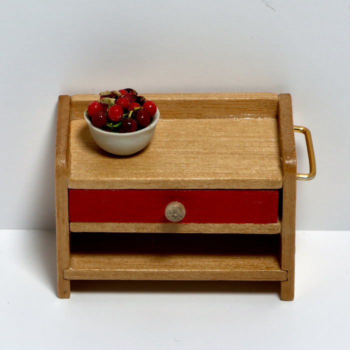 Table, a very small, red box