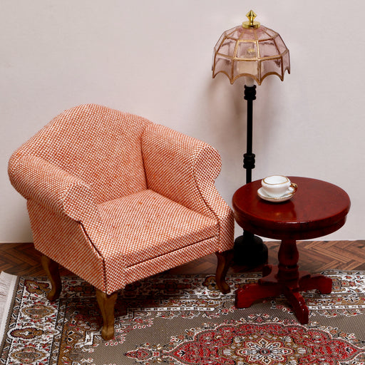 Minimaailman kalusteet nukkekotiin.