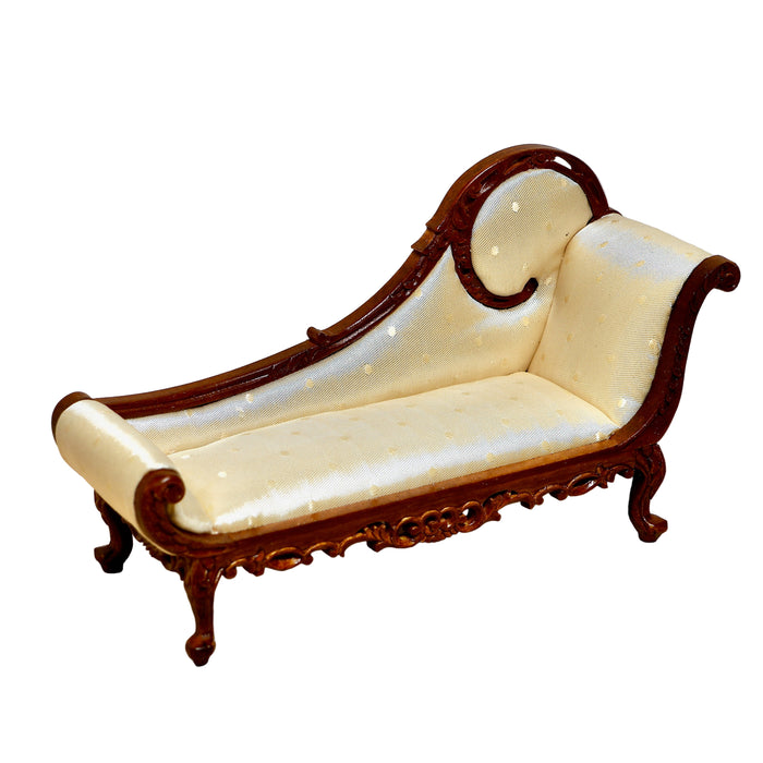 Laadukas divaani pähkinäputa.