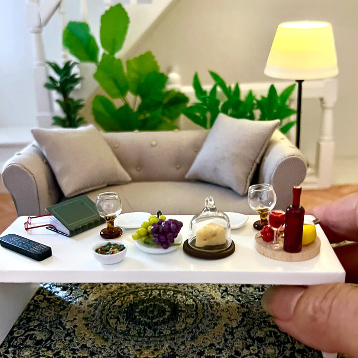 Juustotarjoilu olohuoneessa.