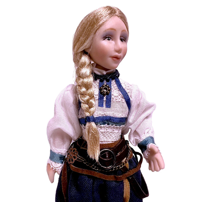 Käsinmaalattu posliininukke.