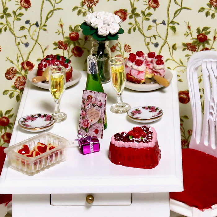 Kakkua ja shampanjaa ystävänpäivänä.