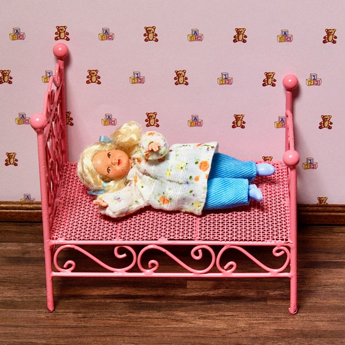 Children's bed, pink iron wire