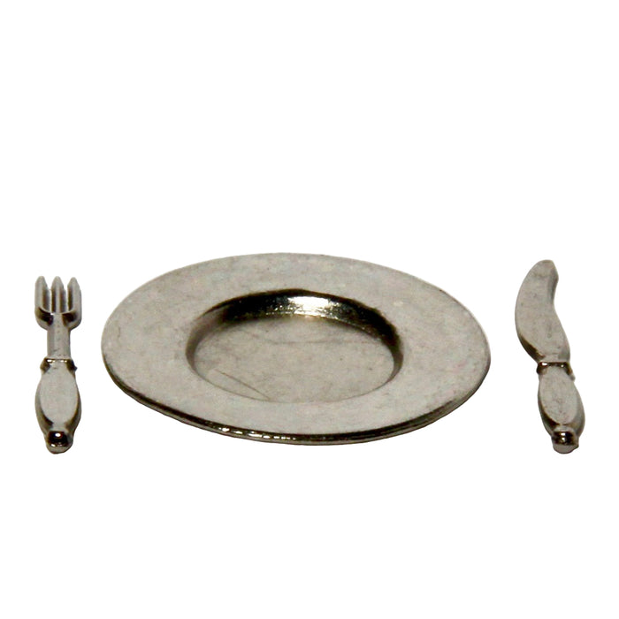 Lautanen ja aterimet metallia.