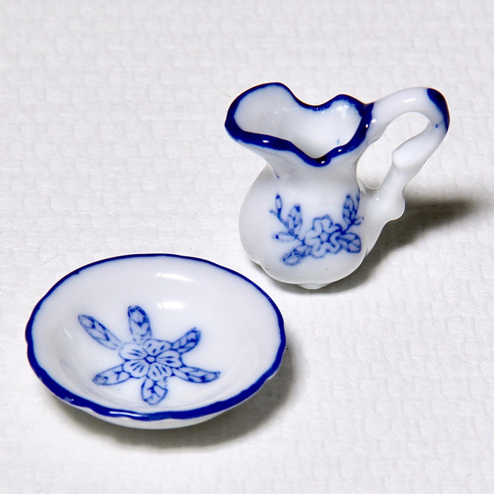 Platter and jug, blue and white, porcelain