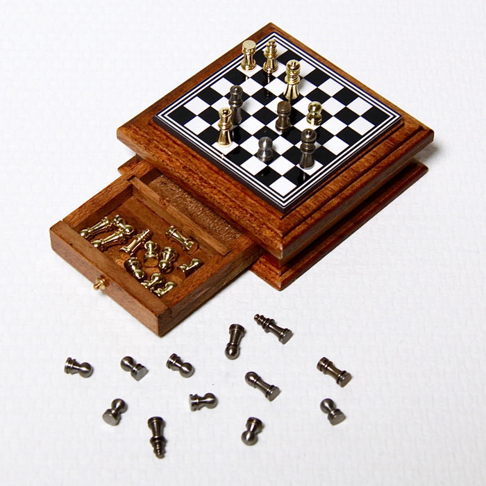 Luxury chess board and pieces