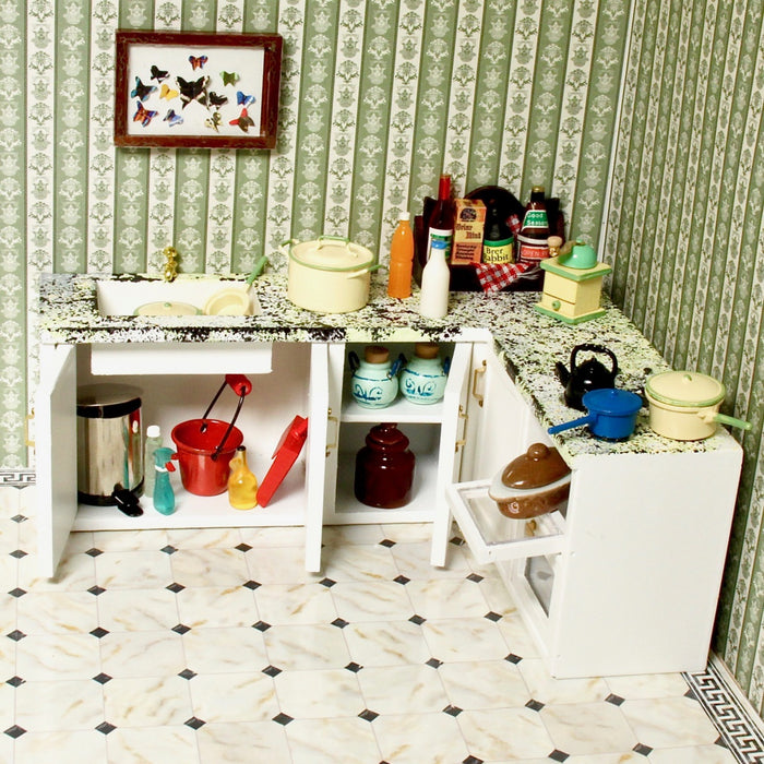 Kitchen supply shelf with accessories