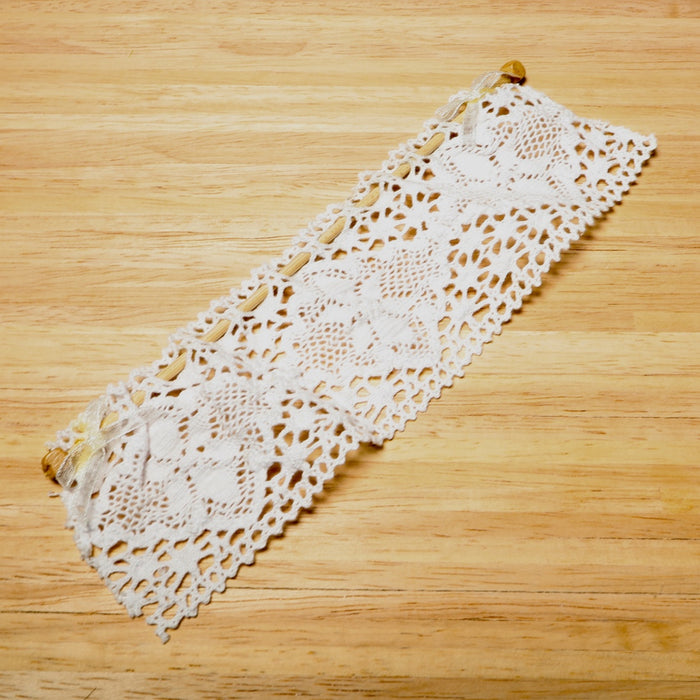 Half curtain, lace, 17 x 6 cm