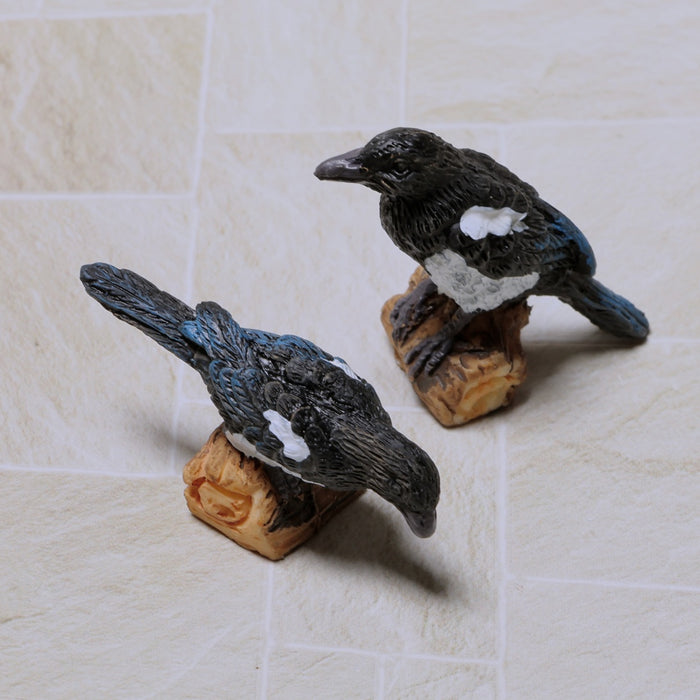 Magpie, black-white, 2 pcs