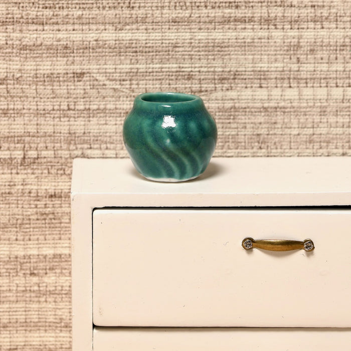 Vase, small, green