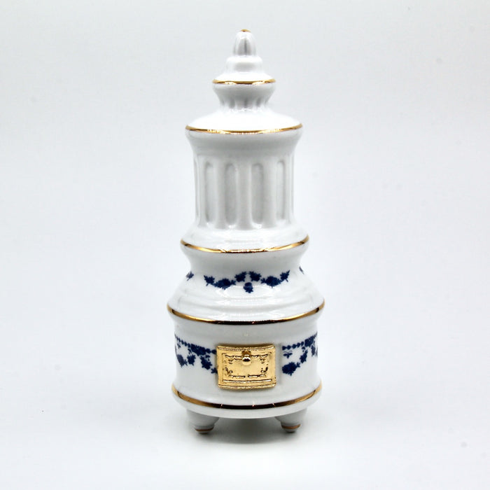 Pouring oven, porcelain, blue vine