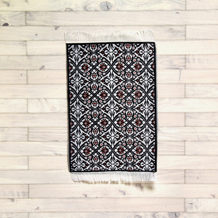 Carpet, grey-red graphic, 10 x 15 cm