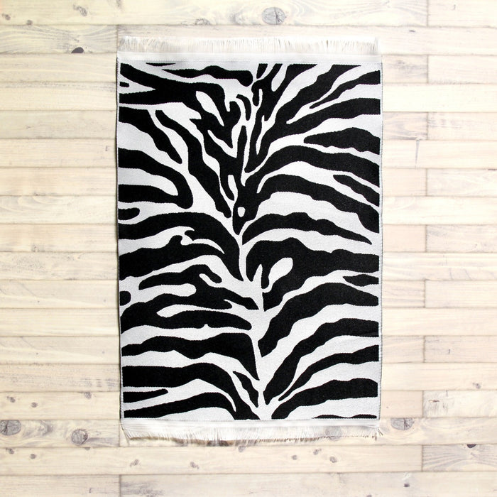 Carpet, black and white zebra, 15x23 cm