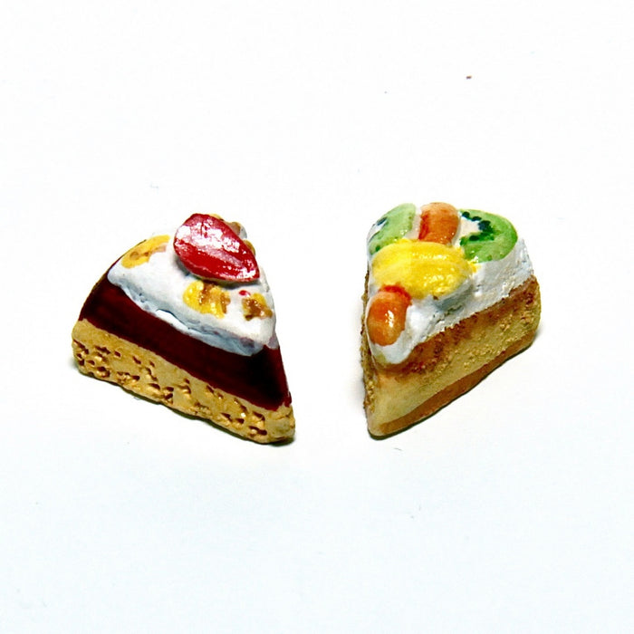 Tart piece, triangle, strawberry cake