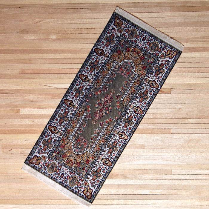 Turkish carpet, terrain green-red. 10 x 23 cm