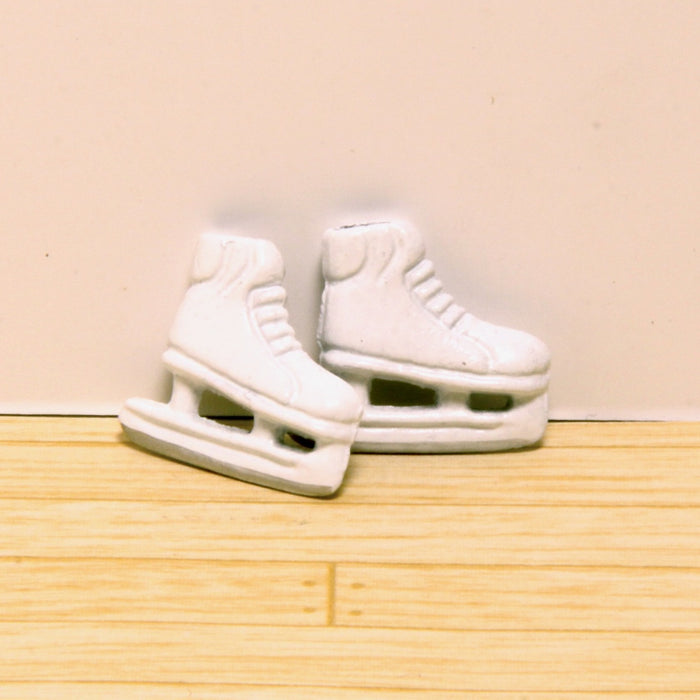 White skates, 2 pcs