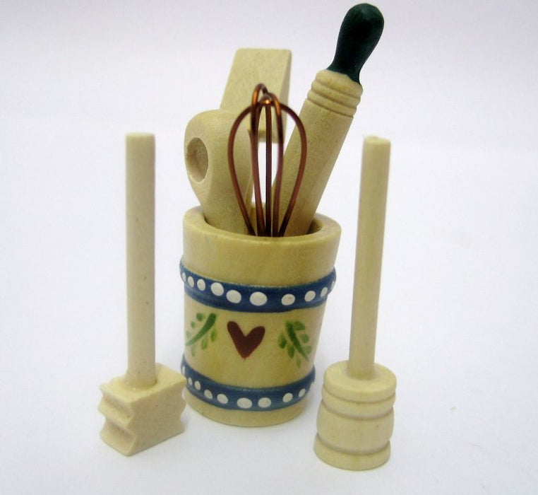 Kitchen utensils in a wooden jar, 6 pcs