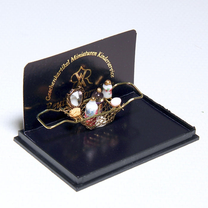 Bathtub basket with accessories