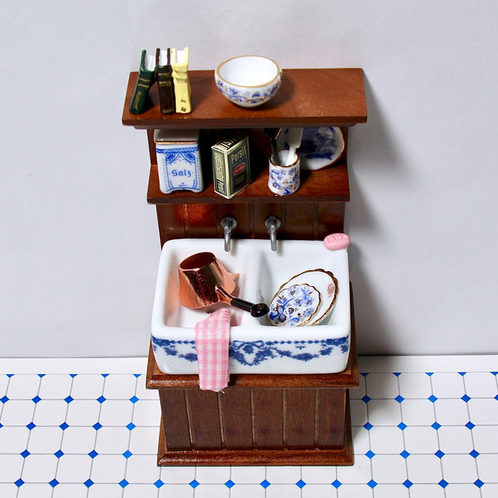 Sink set with accessories