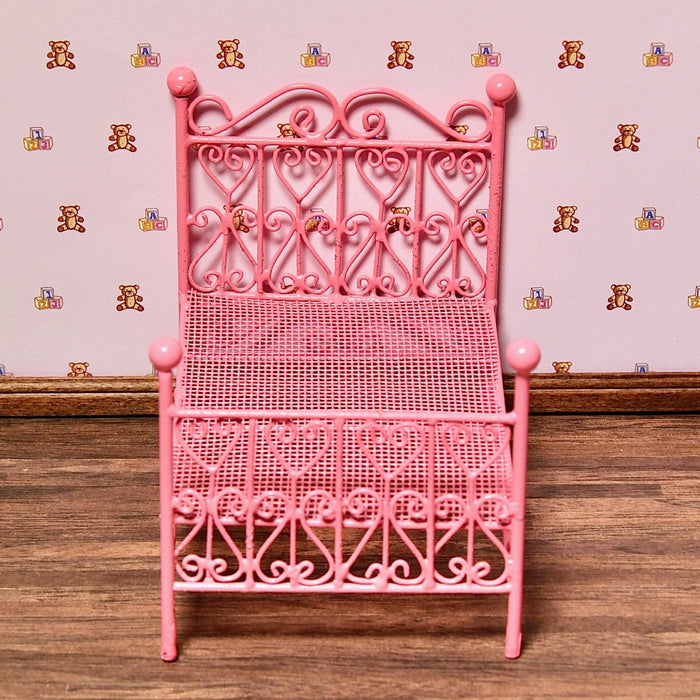 Children's bed, pink iron wire