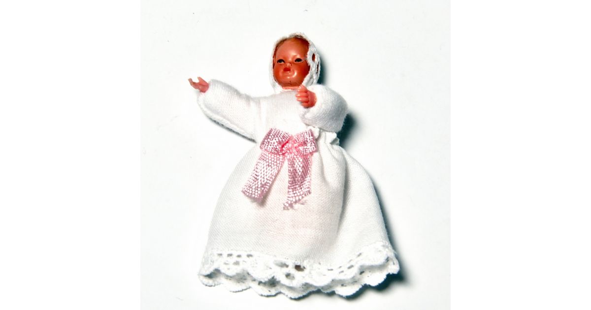 CACO-nukke, vauva, valkoinen mekko | Minimaailman myymälä ja verkkokauppa